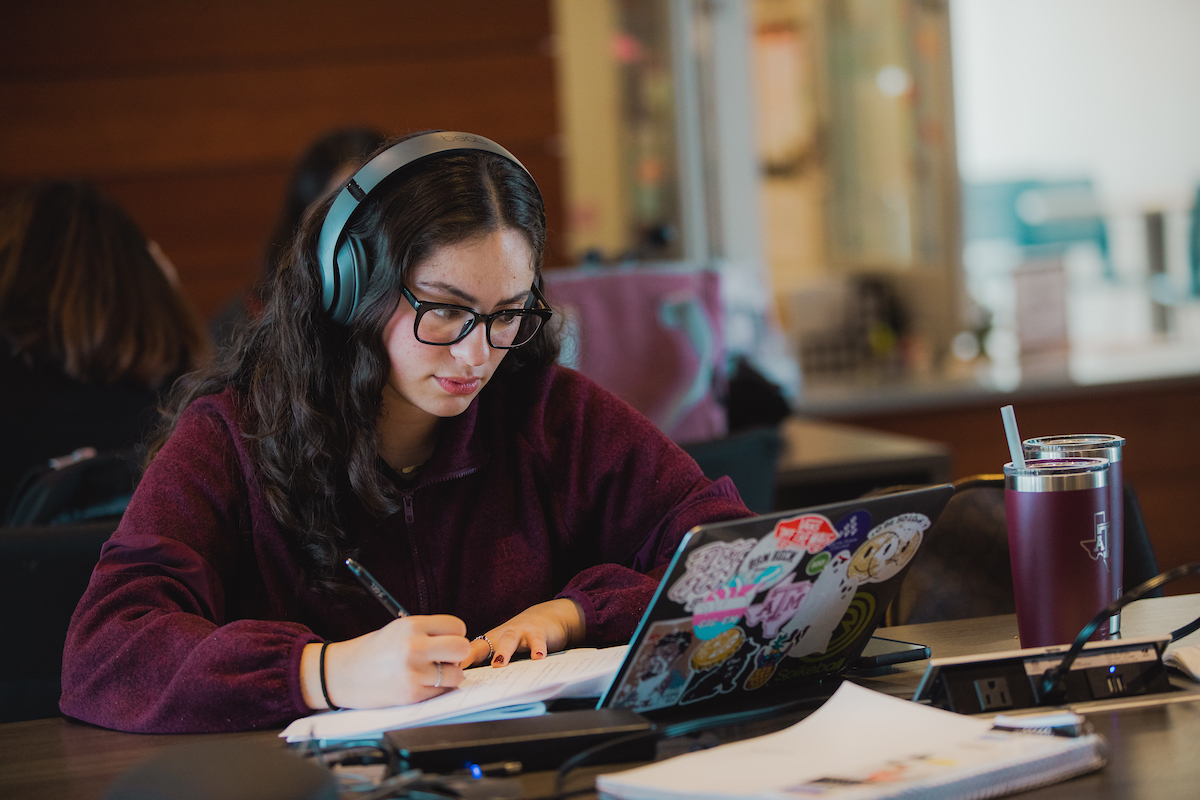 McAllen Student studying between classes